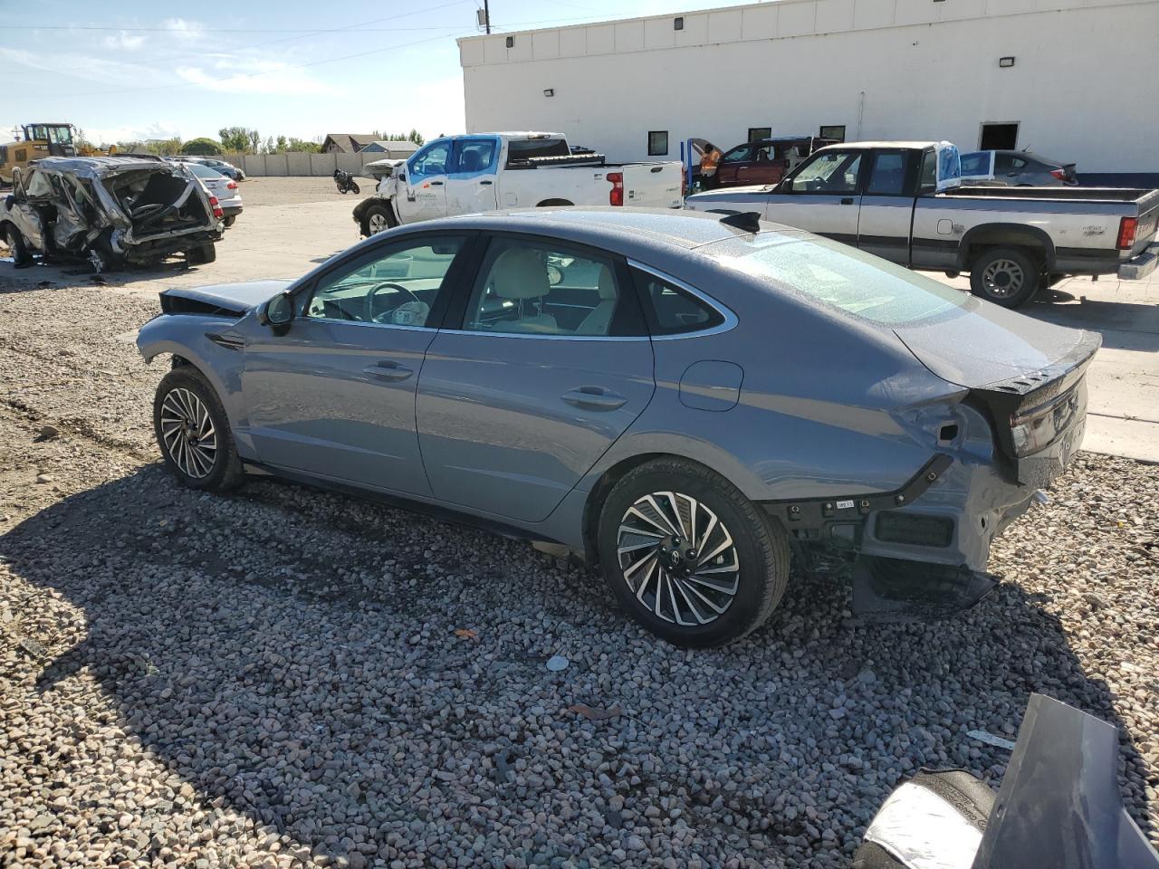 2024 Hyundai Sonata Hybrid - Image 2