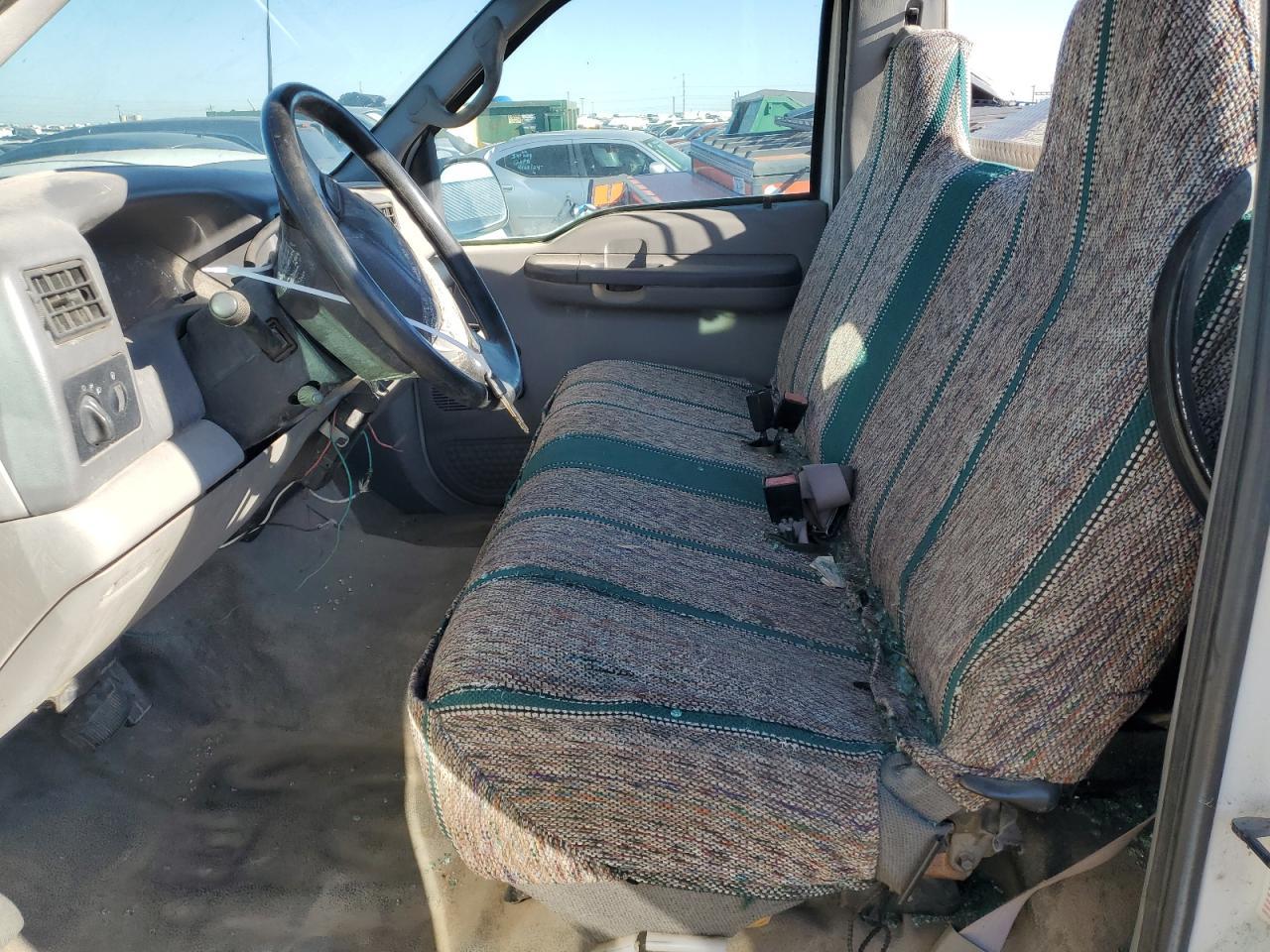 2001 Ford F250 Super Duty - Image 7
