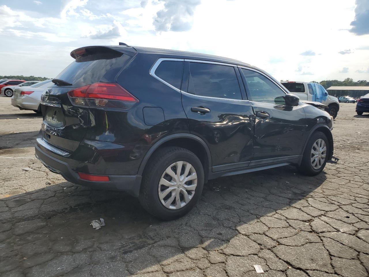2017 Nissan Rogue S - Фото 3