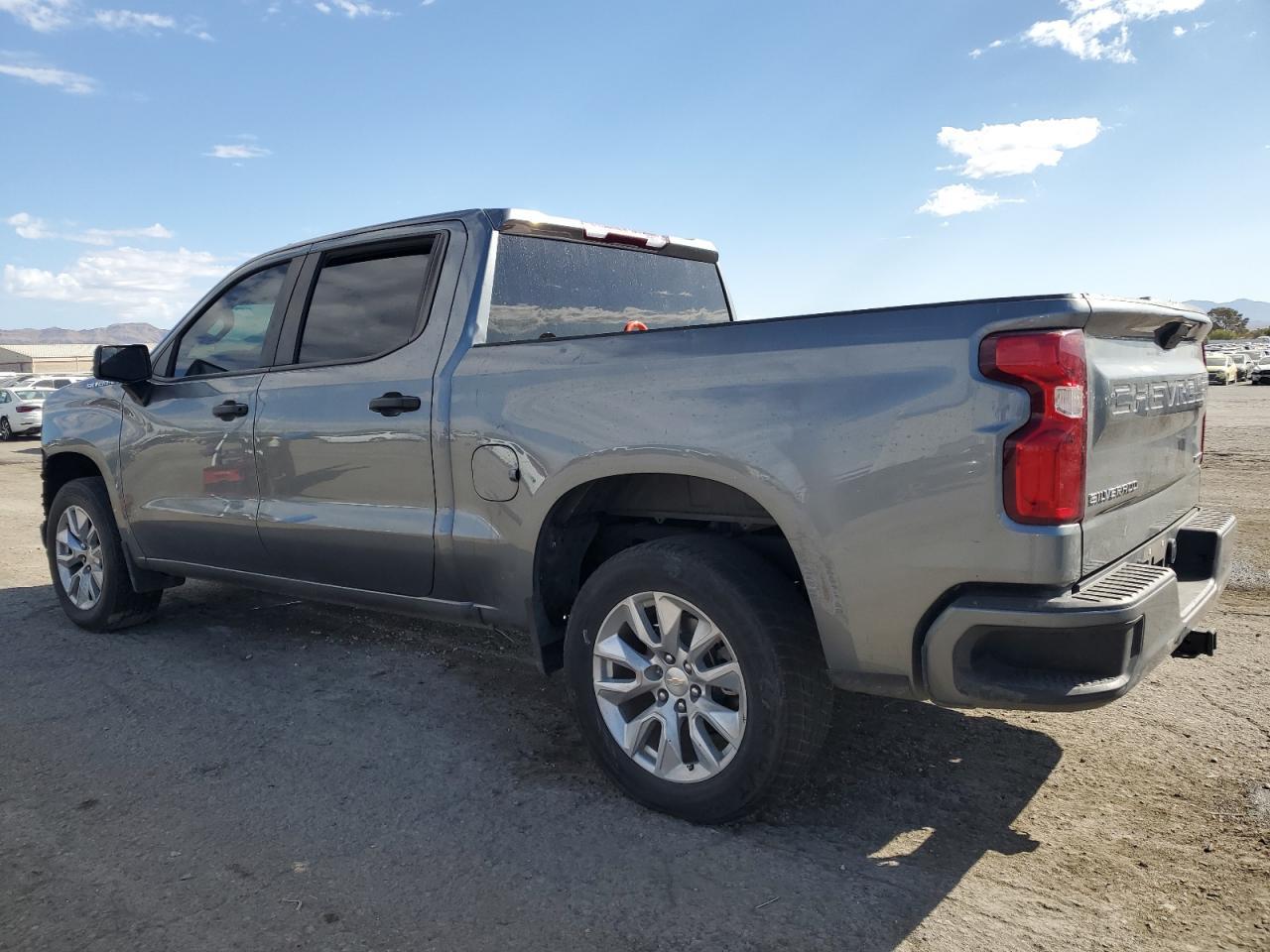 2021 Chevrolet Silverado C1500 Custom - Фото 2