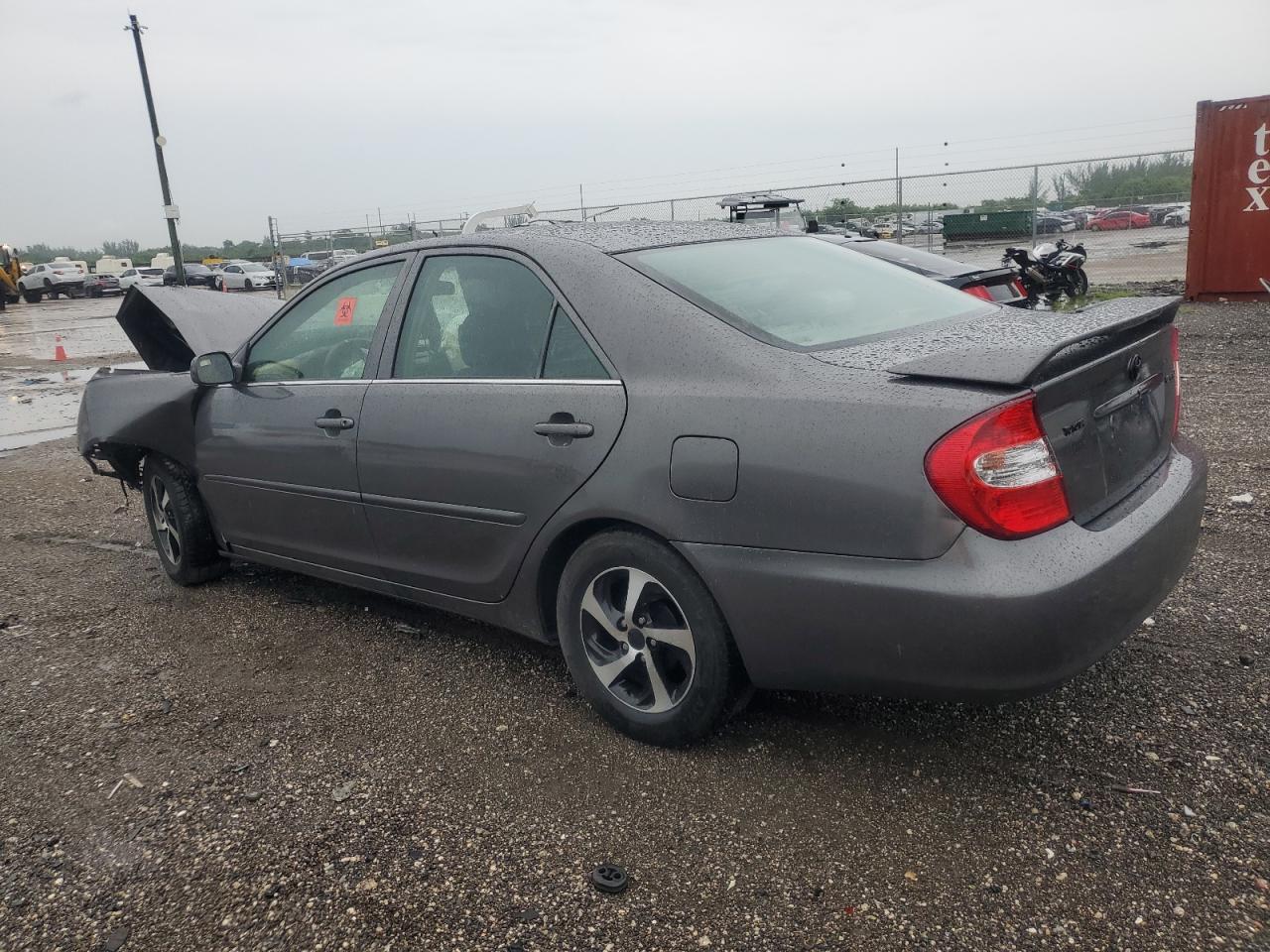 2003 Toyota Camry Le - Фото 2