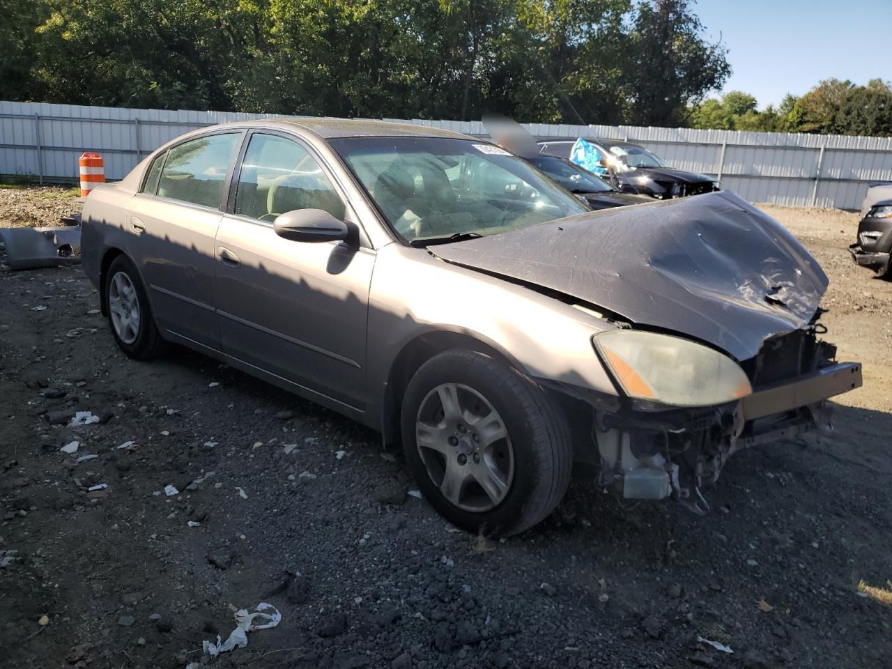 2003 Nissan Altima Base - Фото 4