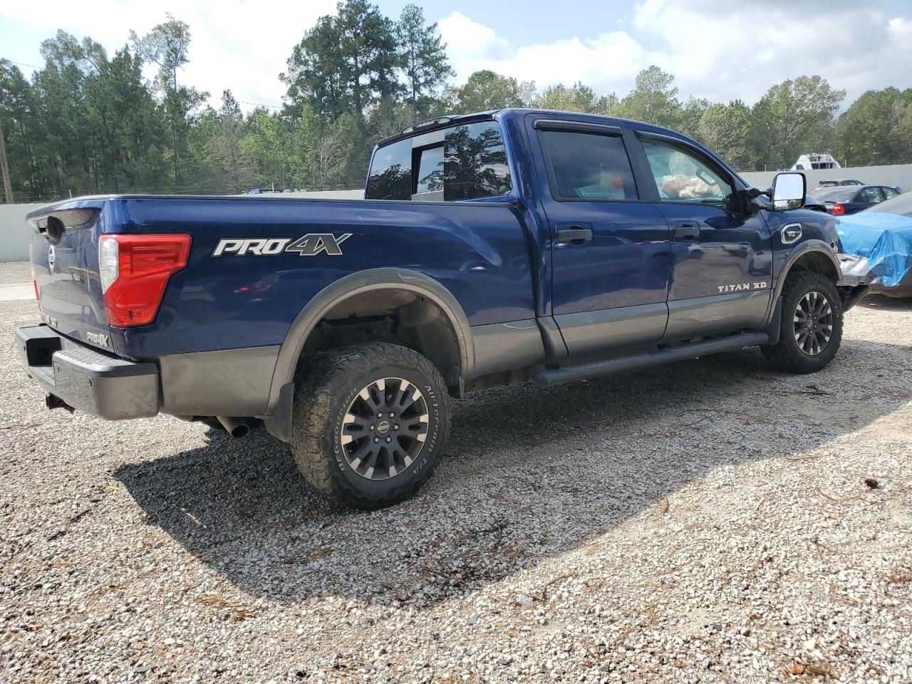 2017 Nissan Titan Xd Sl - Фото 3
