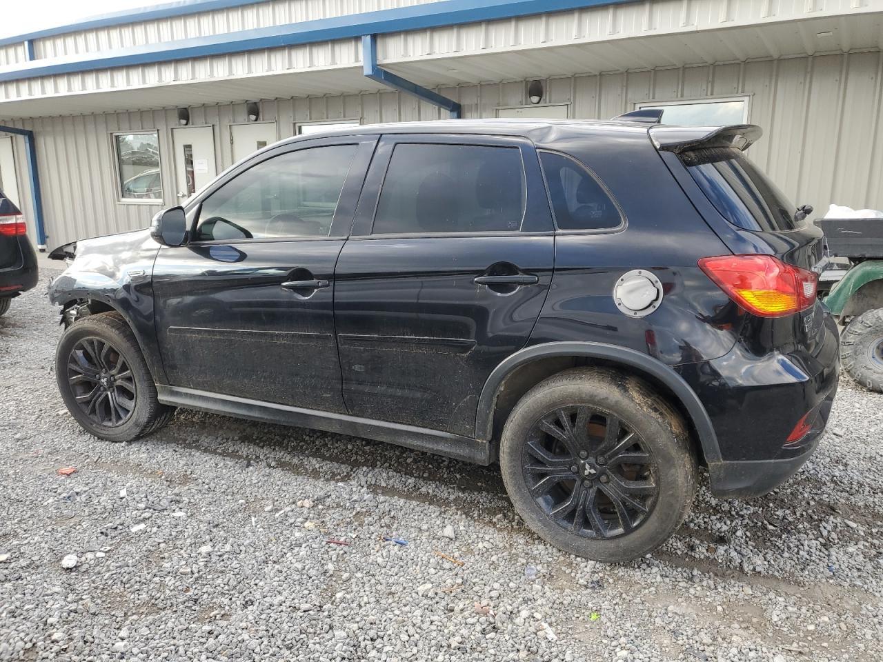 2018 Mitsubishi Outlander Sport Es - Фото 2