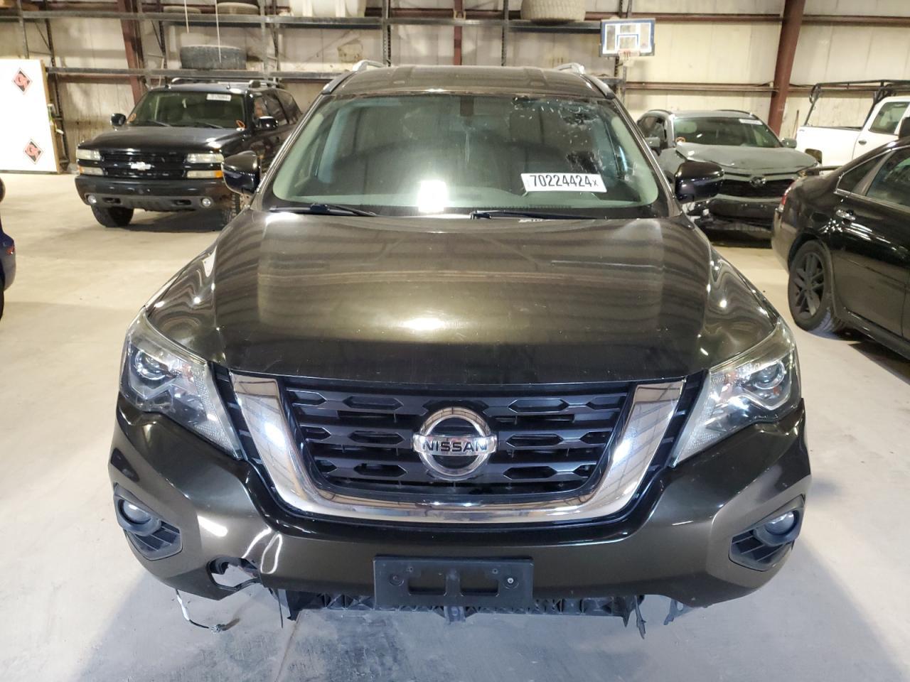 2017 Nissan Pathfinder S - Image 5