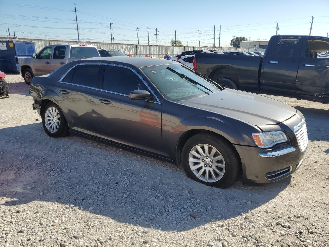 2014 Chrysler 300 - Фото 4