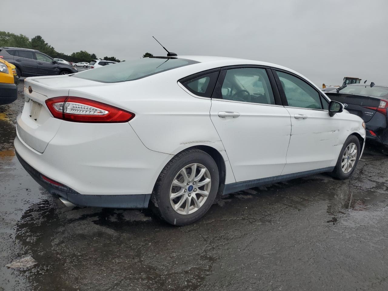 2019 Ford Fusion S - Image 3