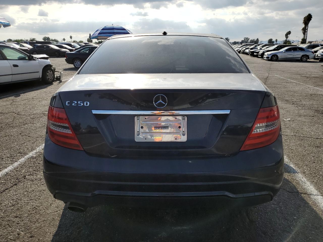 2010 Mercedes-Benz C 250 - Фото 6