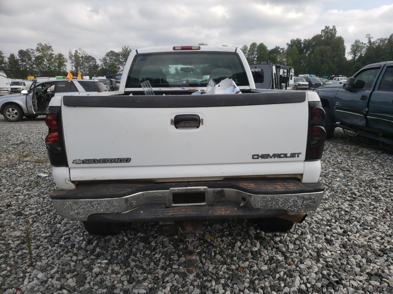 2004 Chevrolet Silverado C2500 Heavy Duty - Фото 6