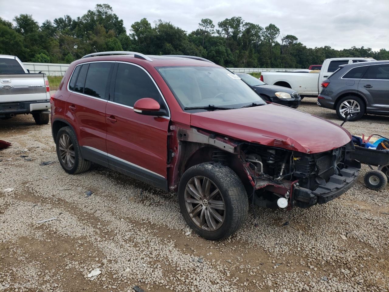 2014 Volkswagen Tiguan S - Фото 4