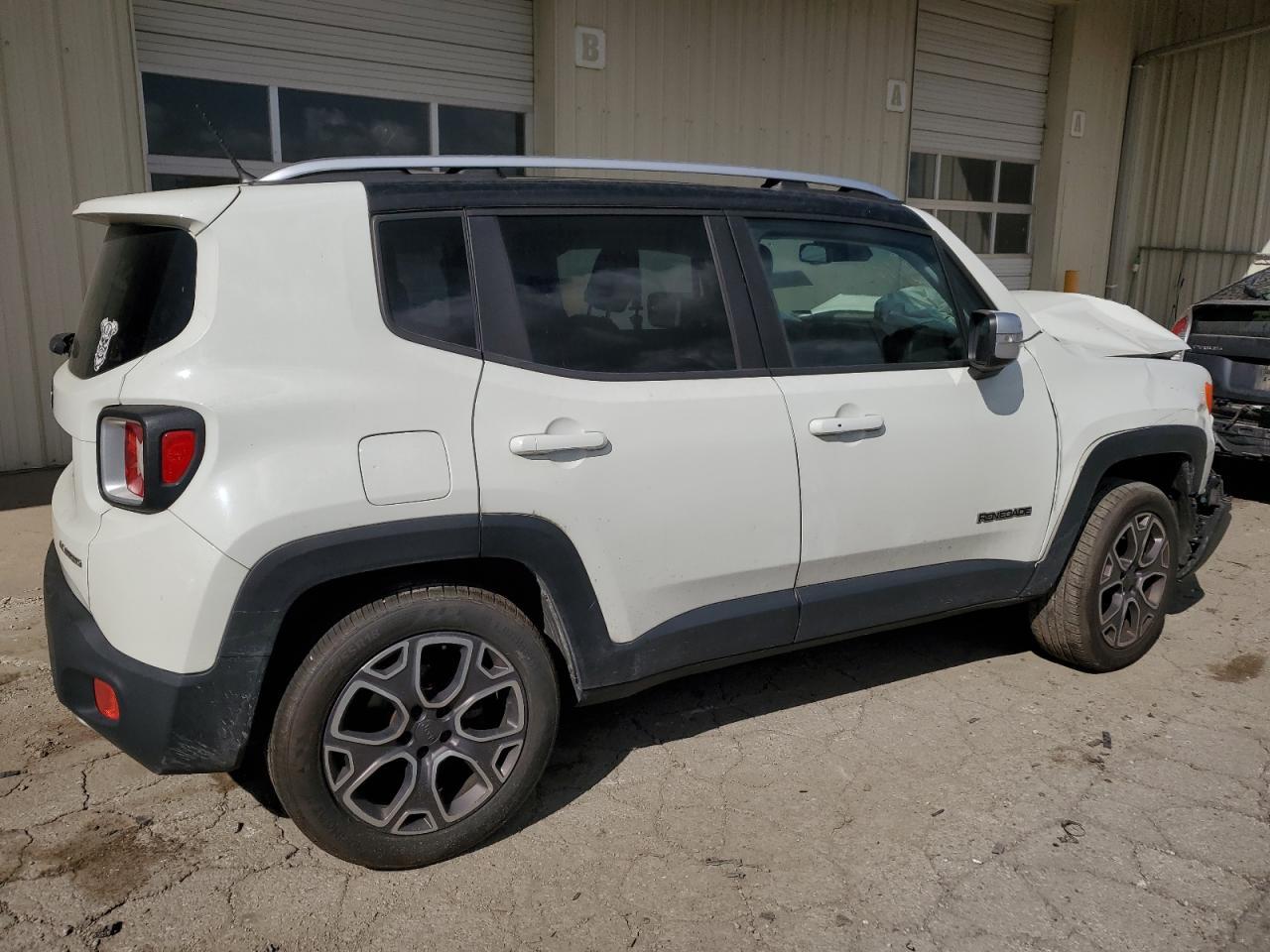 2015 Jeep Renegade Limited - Фото 3