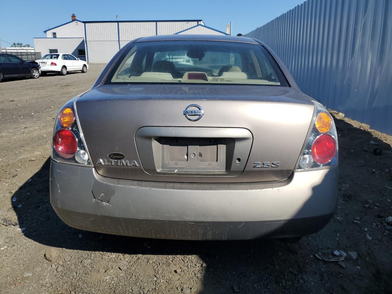 2003 Nissan Altima Base - Фото 6