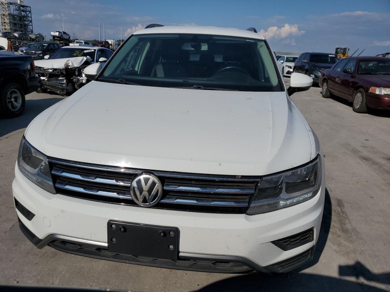 2018 Volkswagen Tiguan Se - Фото 5