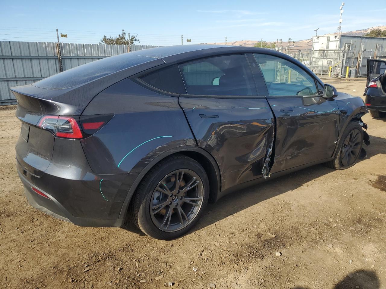 2024 Tesla Model Y - Фото 3
