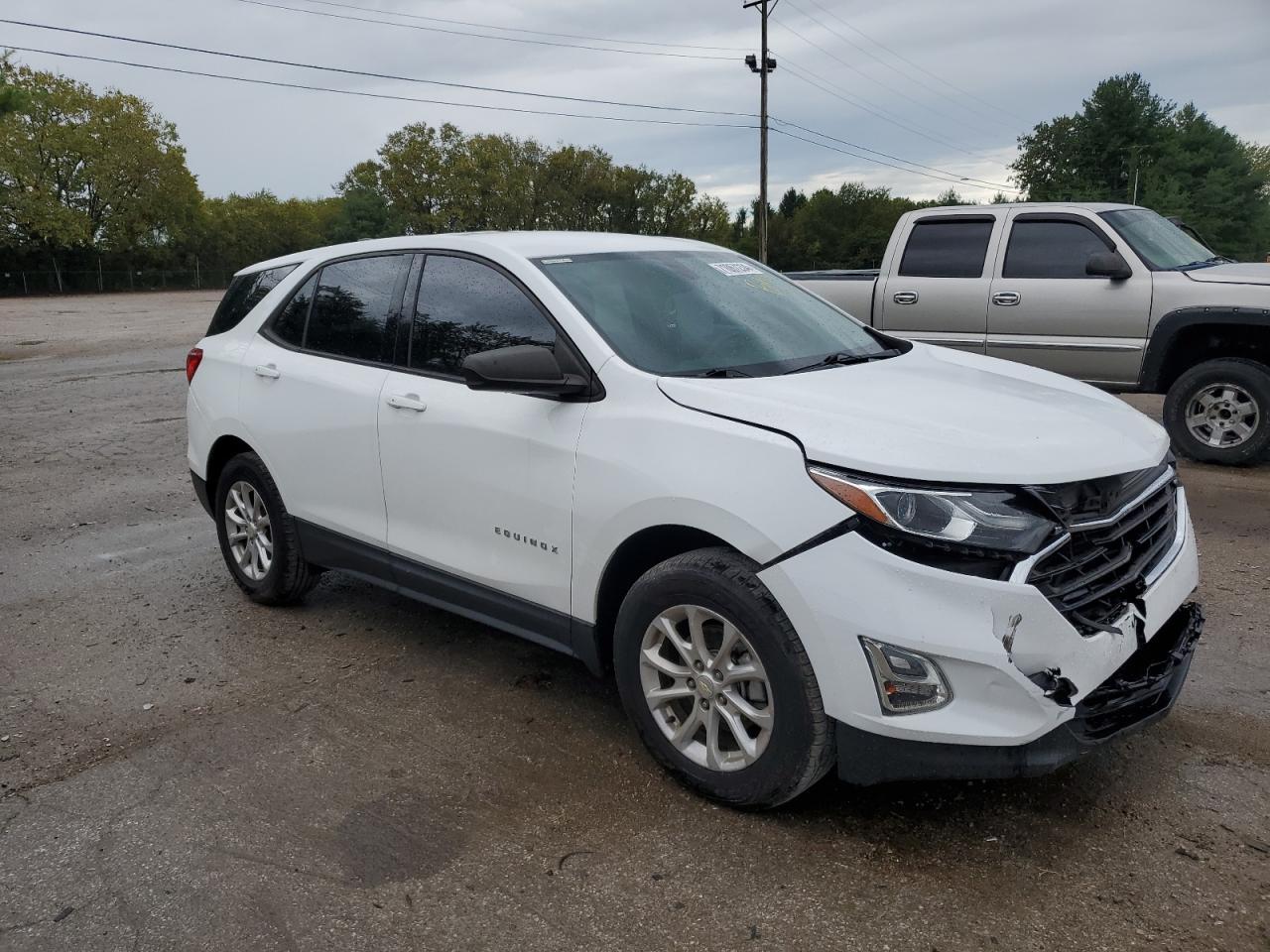 2018 Chevrolet Equinox Ls - Фото 4