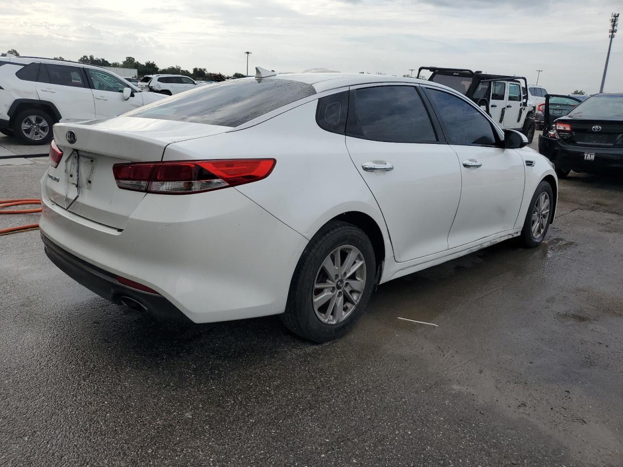 2016 Kia Optima Lx - Фото 3