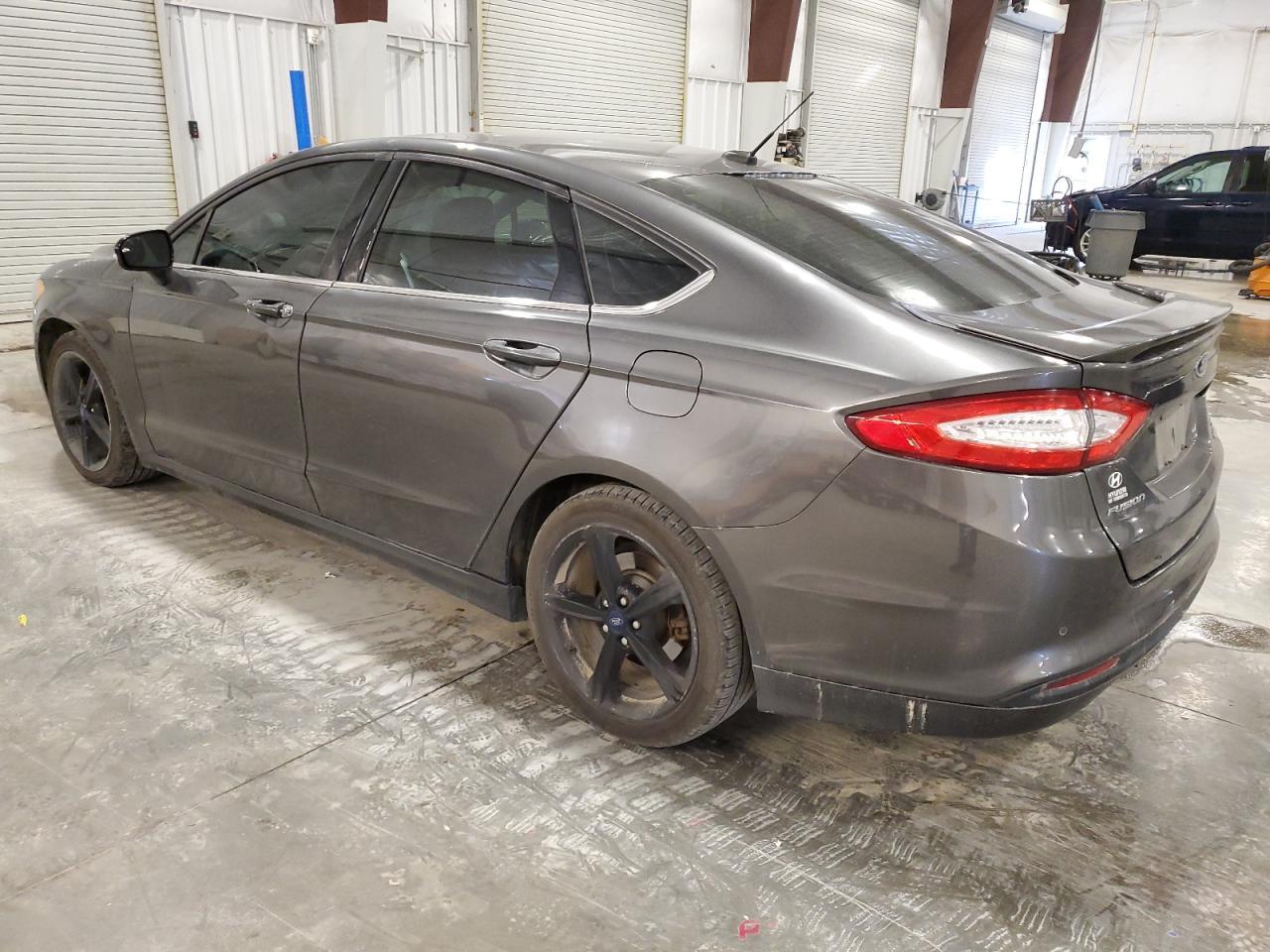 2016 Ford Fusion Se - Image 2