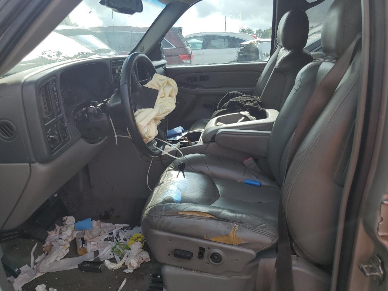 2004 Chevrolet Tahoe K1500 - Image 7