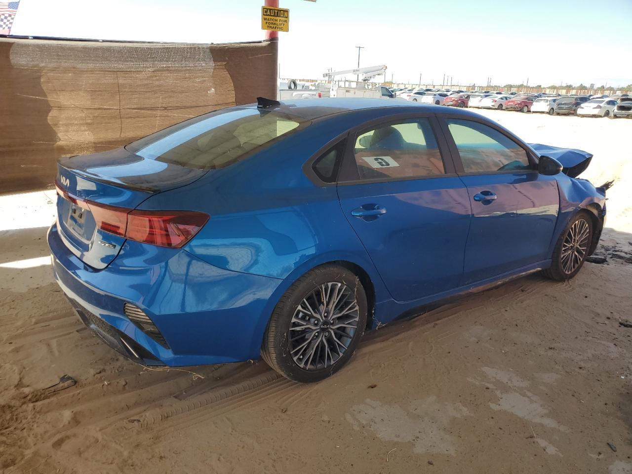 2024 Kia Forte Gt Line - Фото 3