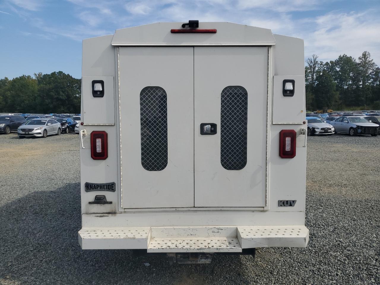 2017 Ford Econoline E350 Super Duty Cutaway Van - Фото 6