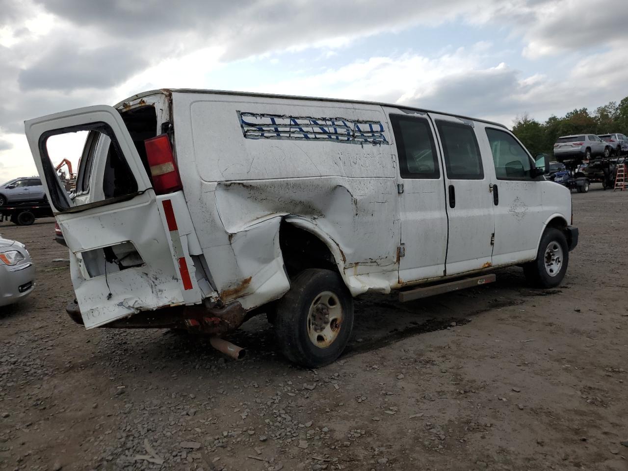 2013 Chevrolet Express G3500 - Фото 3