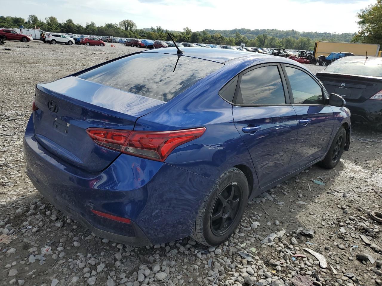 2019 Hyundai Accent Se - Фото 3