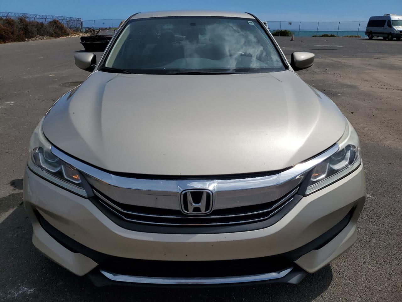 2017 Honda Accord Lx - Фото 5