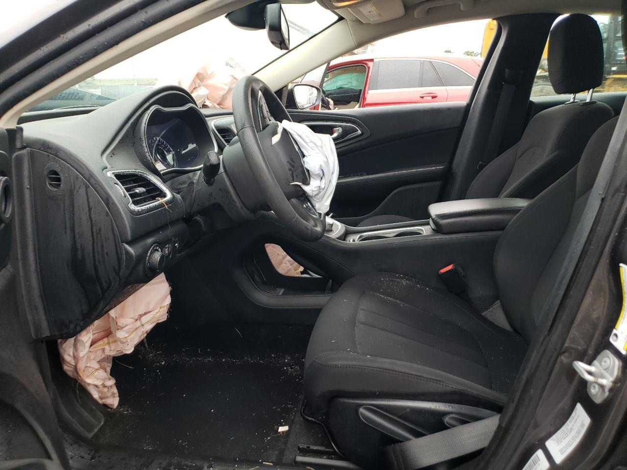 2016 Chrysler 200 Limited - Image 7