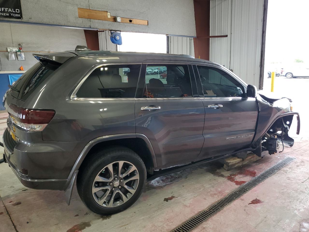 2018 Jeep Grand Cherokee Overland - Фото 3