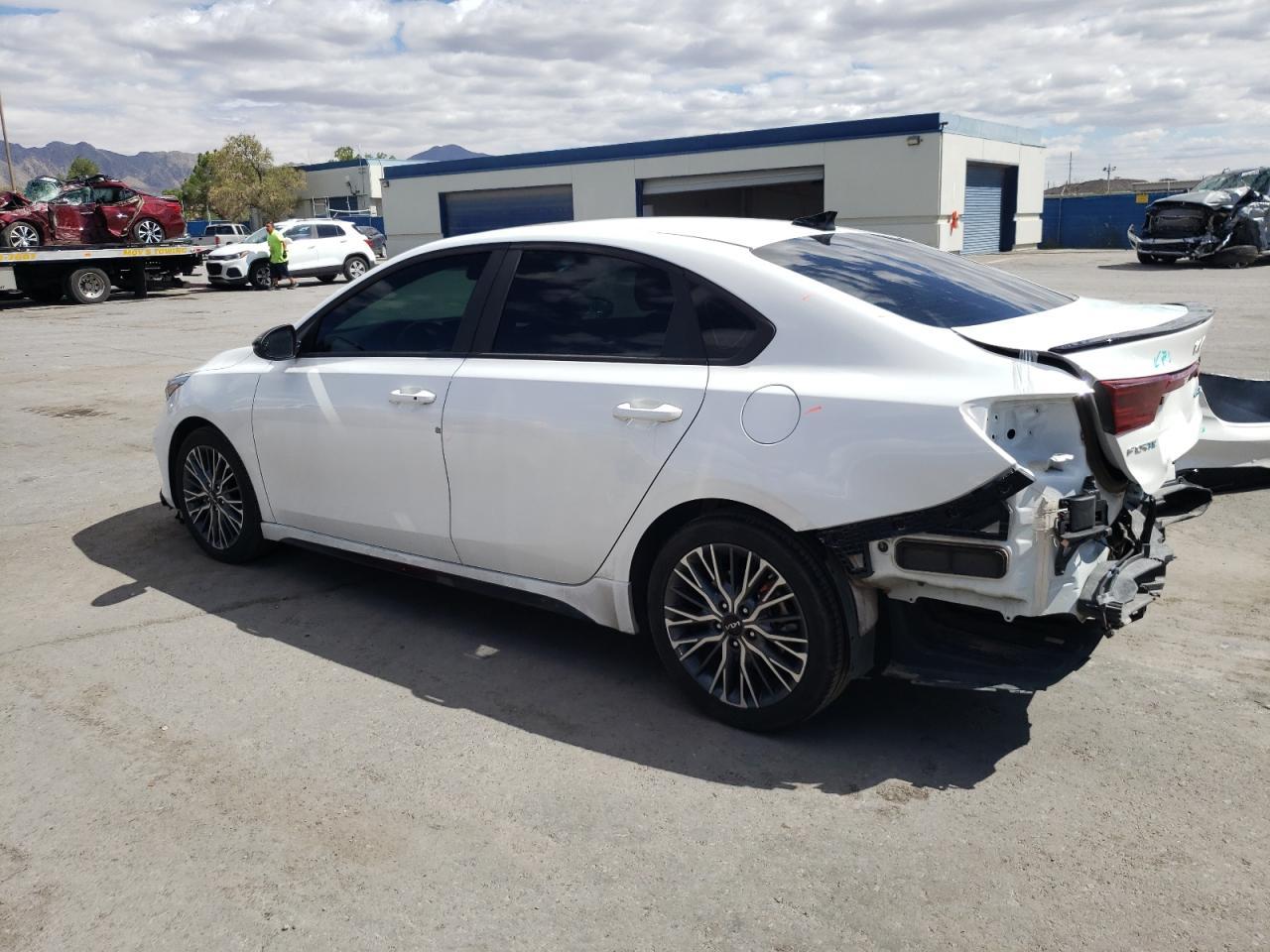 2022 Kia Forte Gt Line - Фото 2