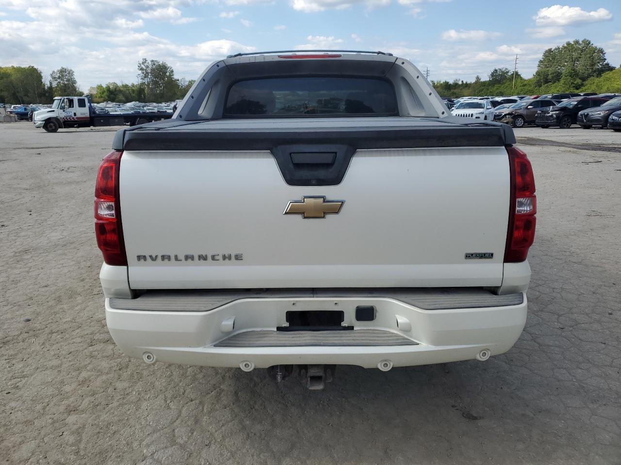 2010 Chevrolet Avalanche Ltz - Image 6