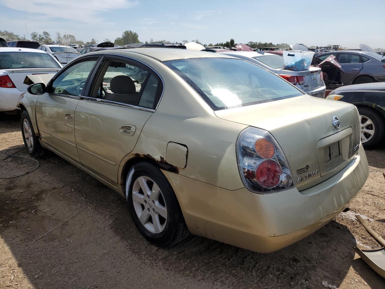 2002 Nissan Altima 2.5 - Фото 2
