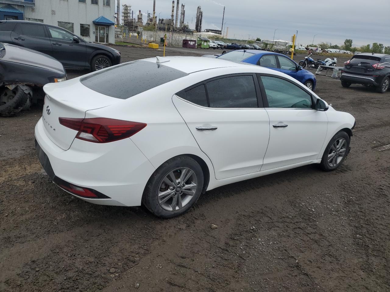 2019 Hyundai Elantra Sel - Image 3