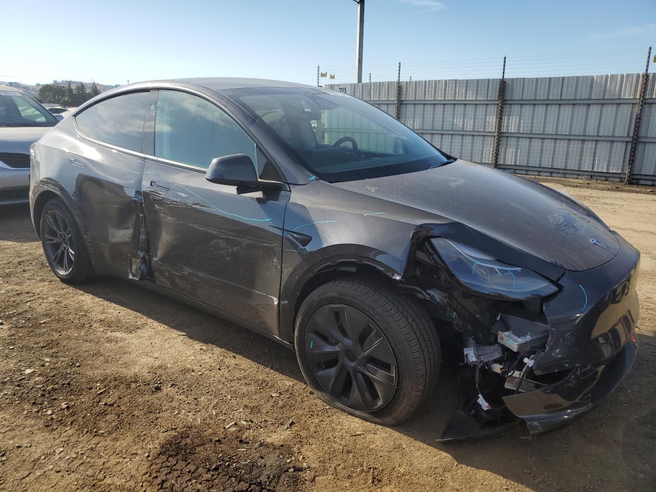 2024 Tesla Model Y - Фото 4