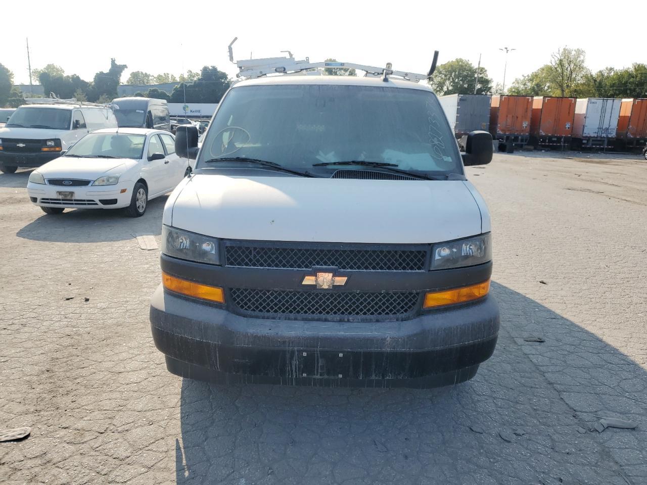 2018 Chevrolet Express G2500 - Фото 5