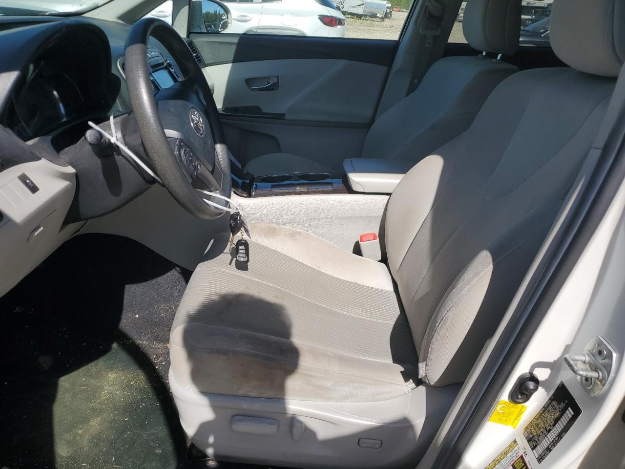 2013 Toyota Venza Le - Image 7