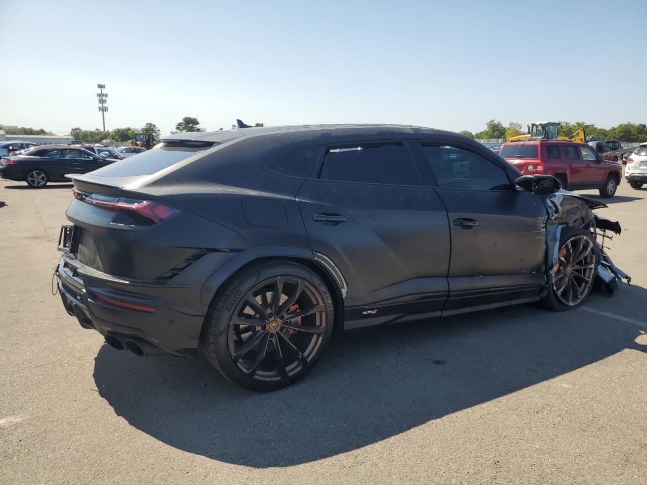 2024 Lamborghini Urus S - Image 3