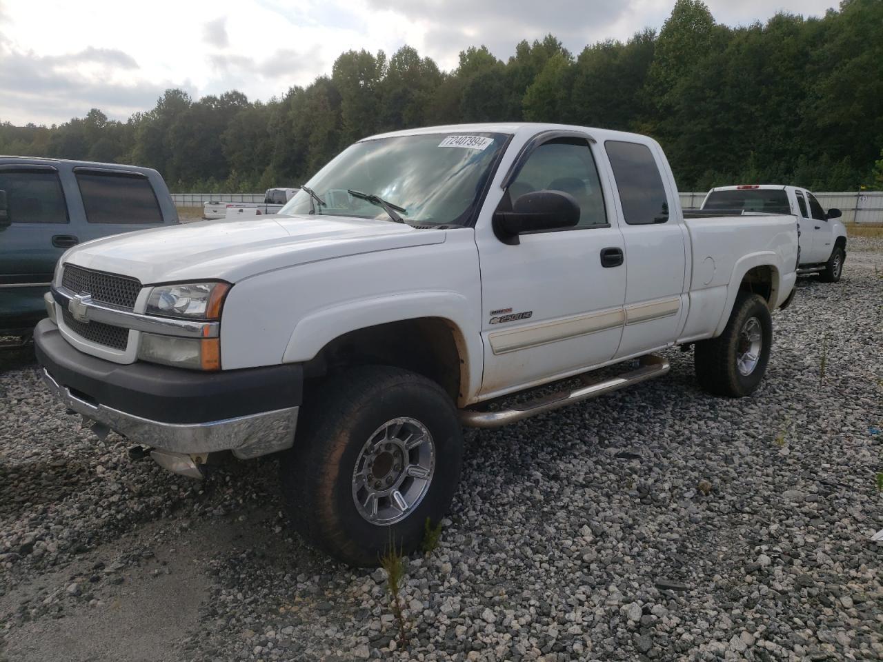 2004 Chevrolet Silverado C2500 Heavy Duty
