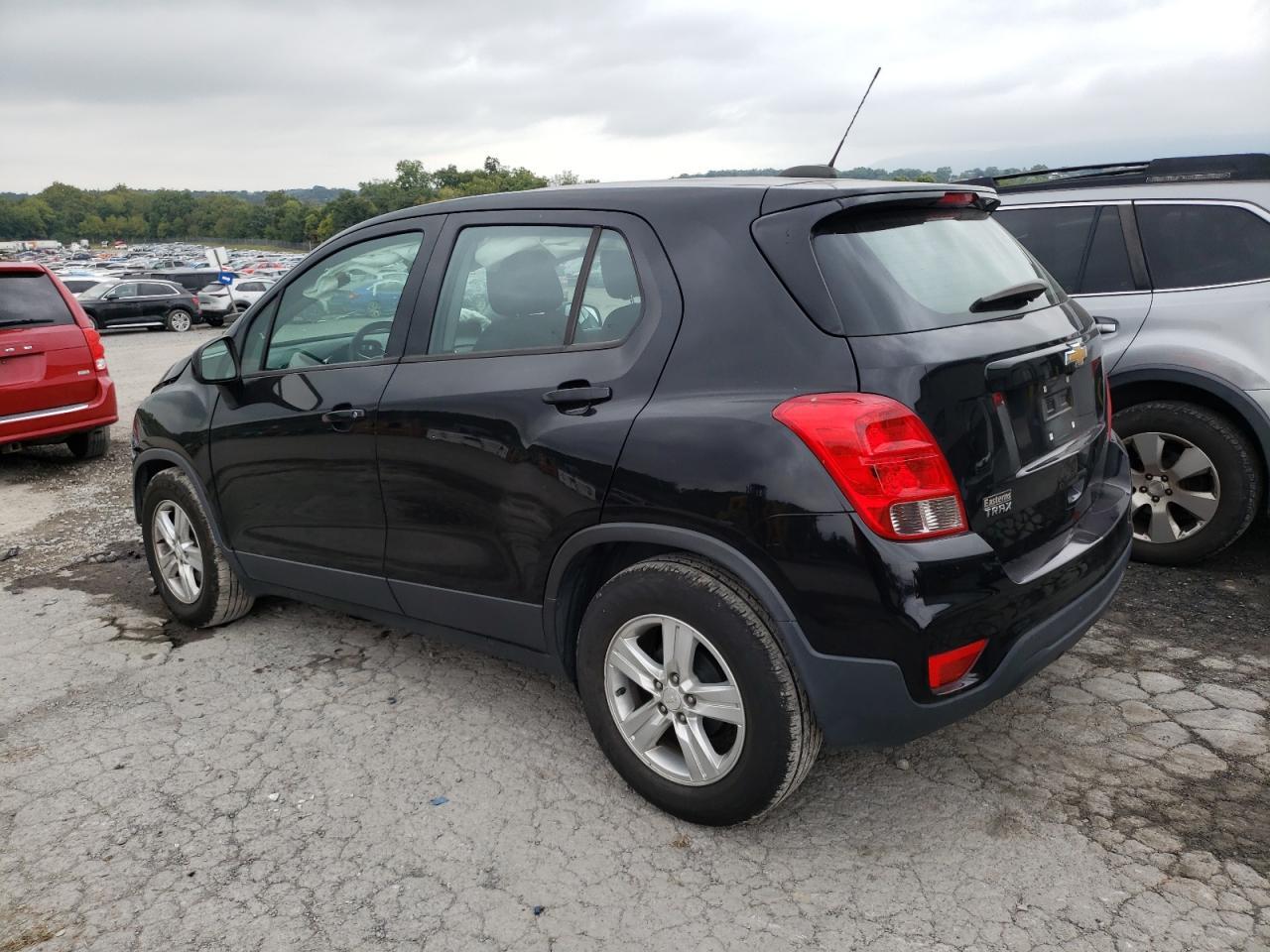 2019 Chevrolet Trax Ls - Фото 2
