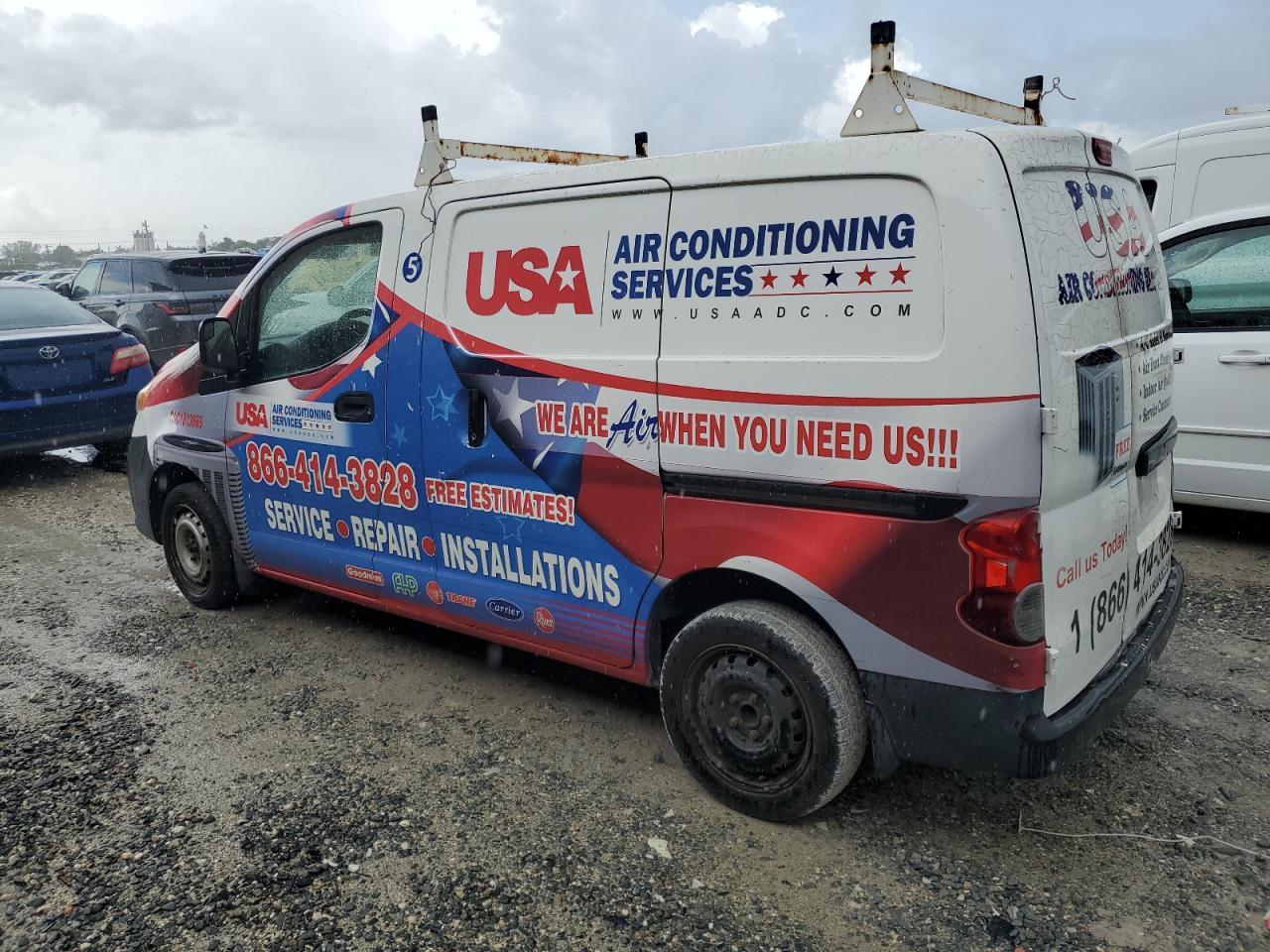 2014 Nissan Nv200 2.5S - Фото 2