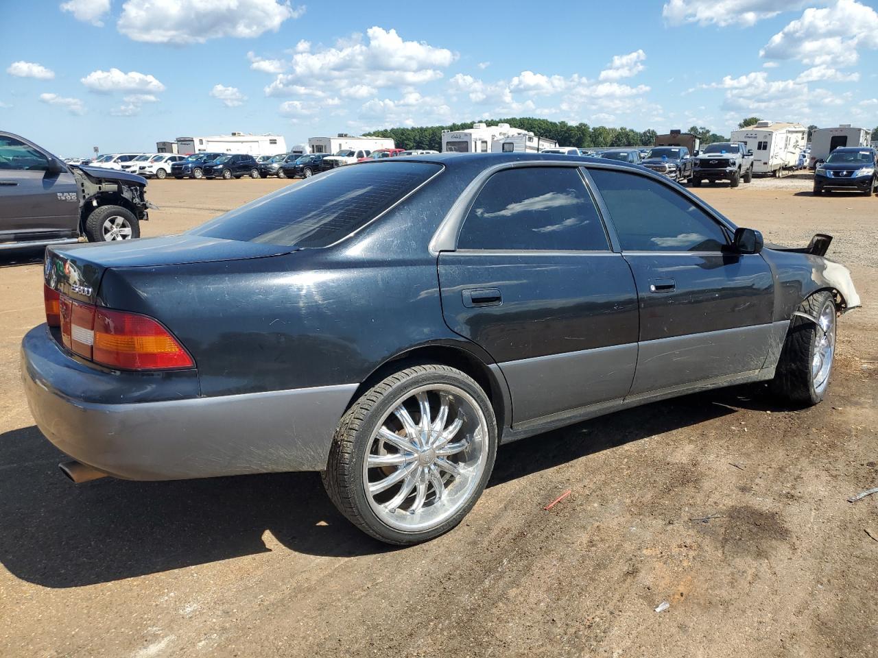 1998 Lexus Es 300 - Image 3