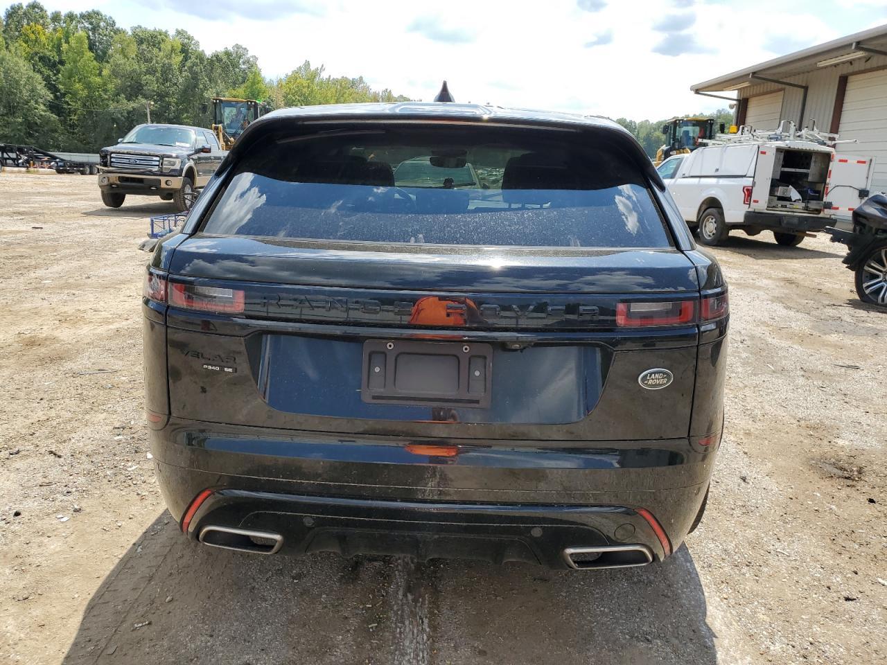 2019 Land Rover Range Rover Velar R-Dynamic Se - Image 6