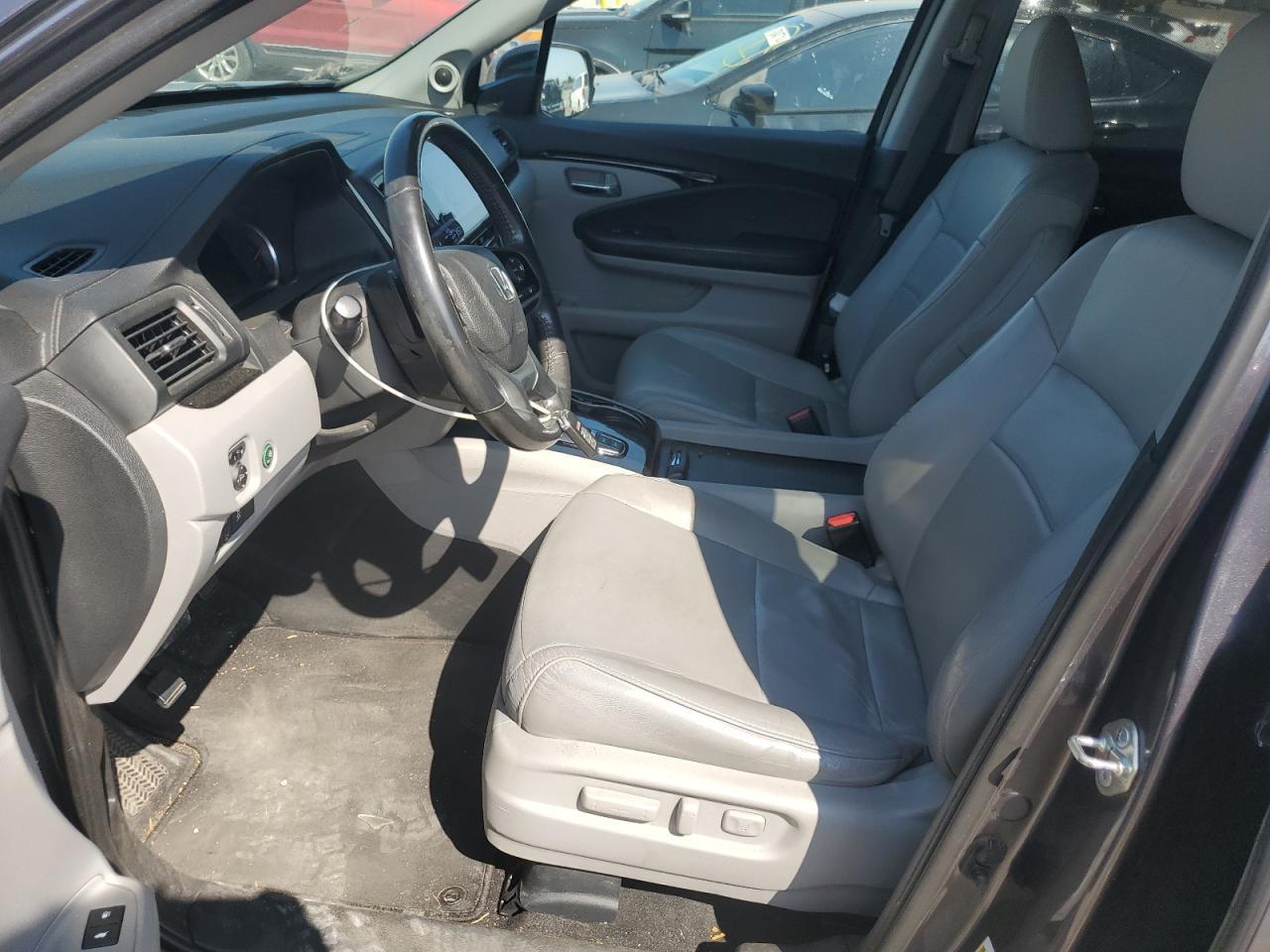 2019 Honda Pilot Touring - Image 7