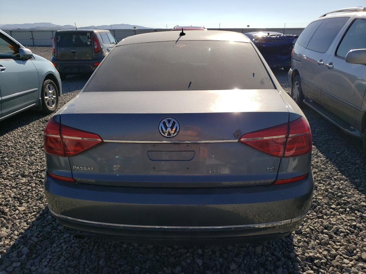2016 Volkswagen Passat S - Фото 6