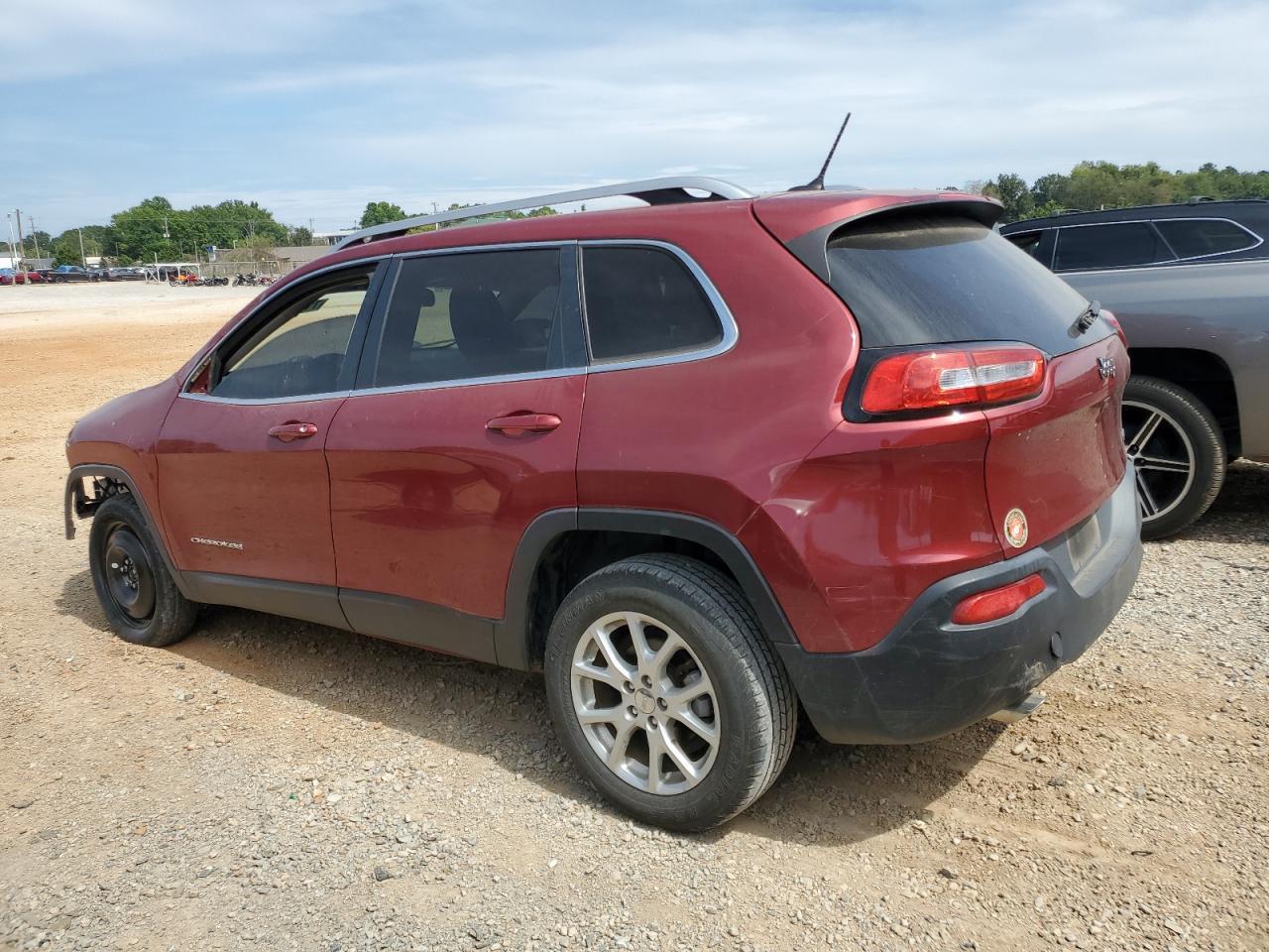 2015 Jeep Cherokee Latitude - Image 2