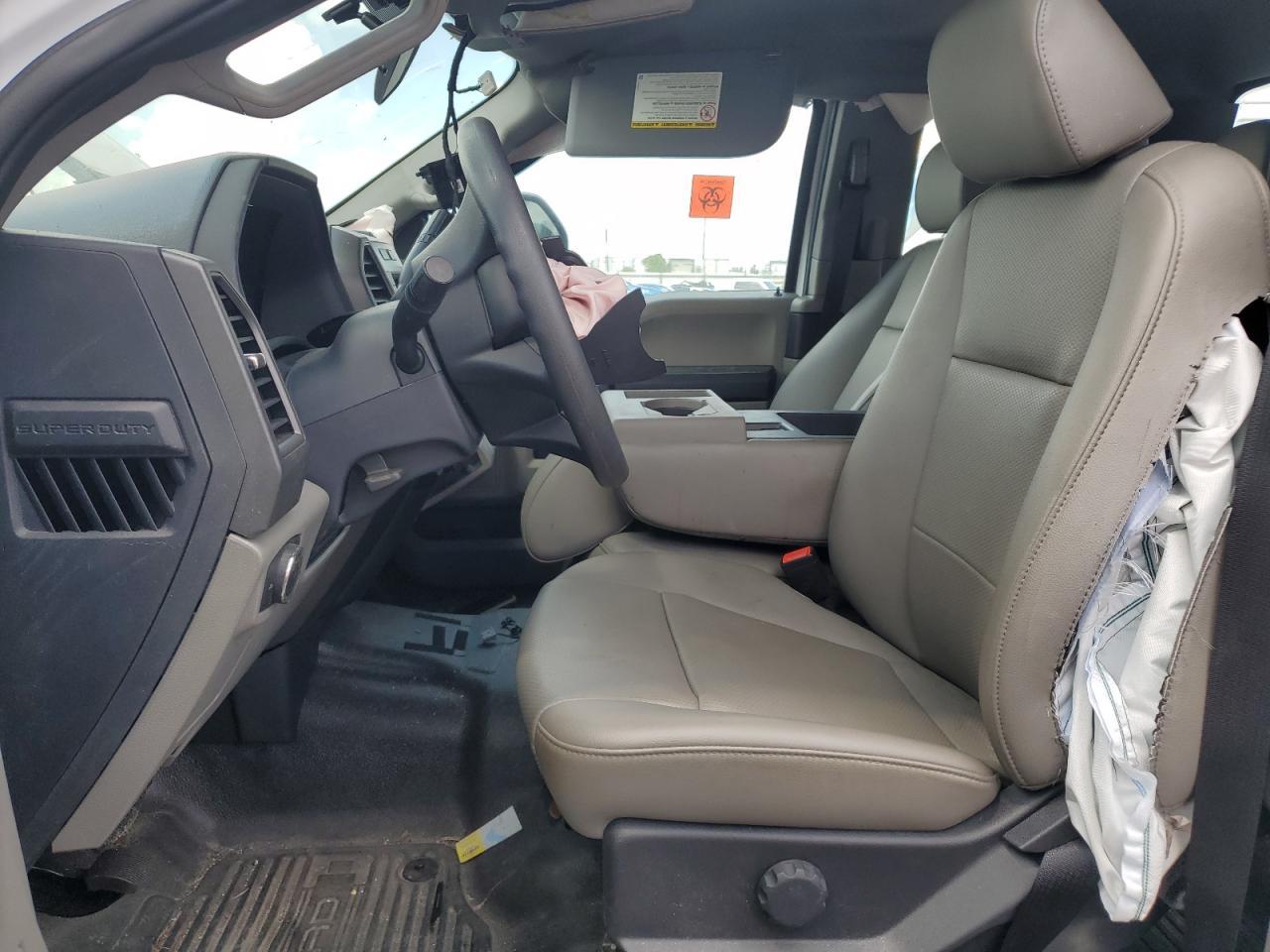 2022 Ford F250 Super Duty - Фото 7