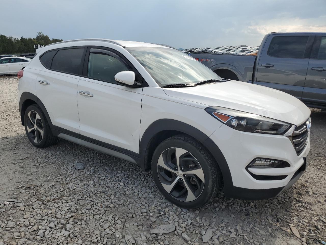 2017 Hyundai Tucson Limited - Image 4