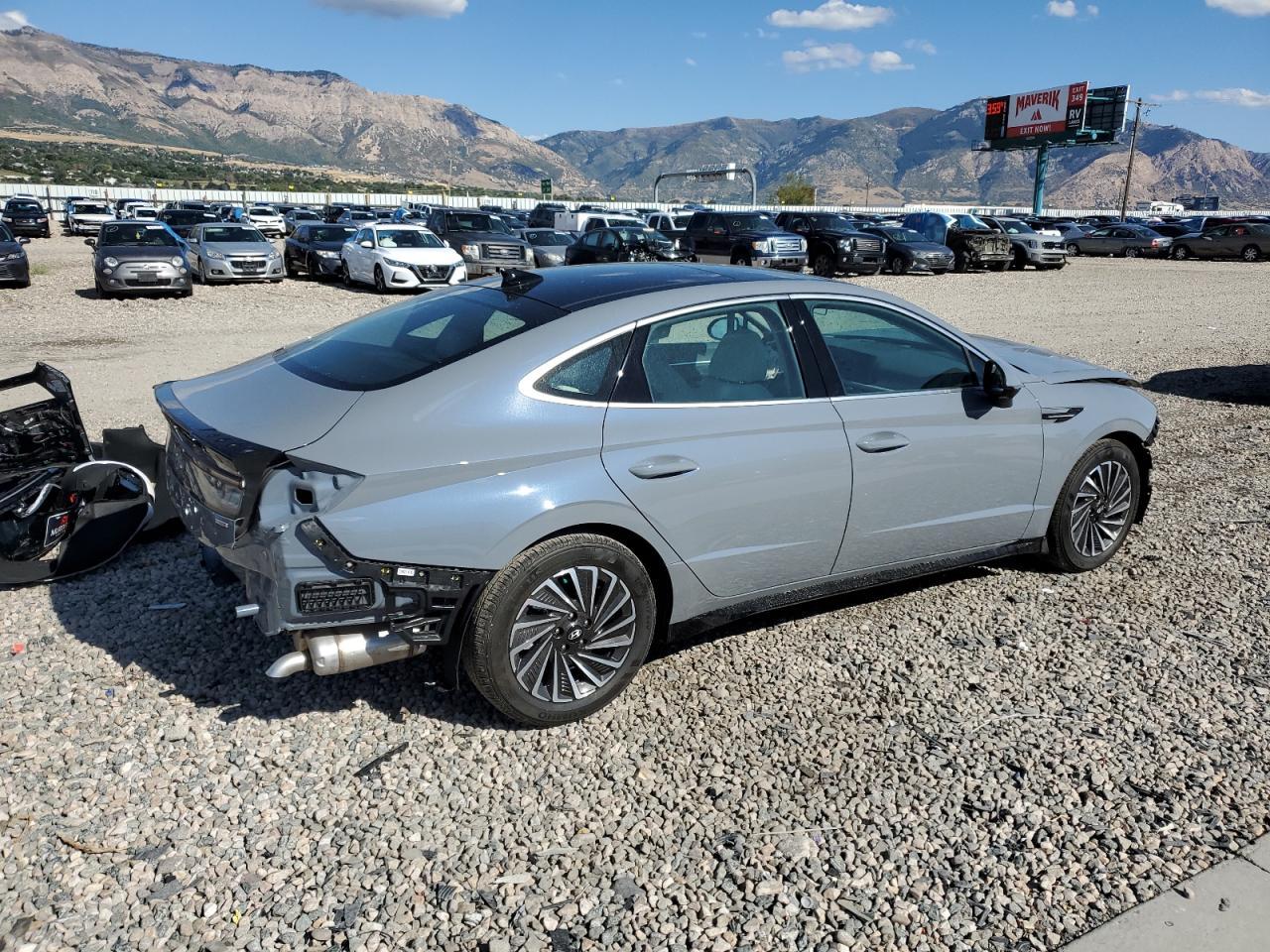 2024 Hyundai Sonata Hybrid - Image 3