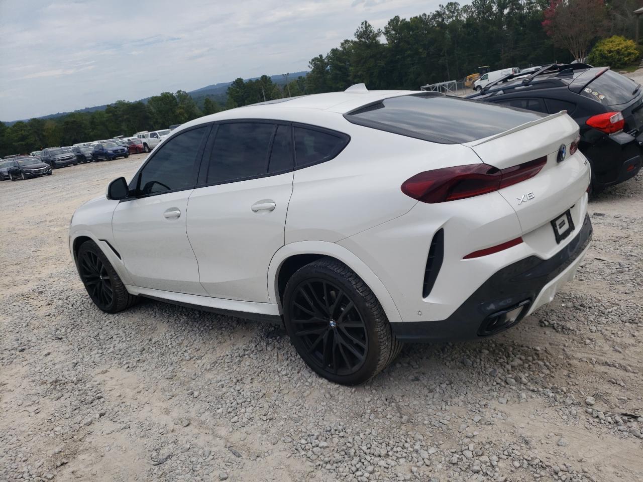 2023 BMW X6 xDrive40I - Image 2