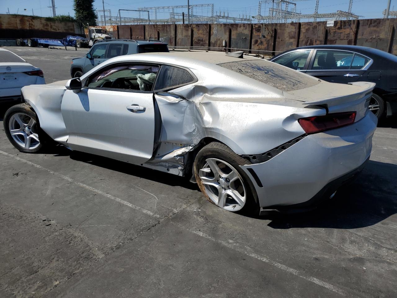 2016 Chevrolet Camaro Lt - Image 2